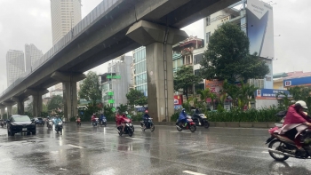 Thời tiết hôm nay (06/02): Hà Nội mưa nhỏ, sương mù