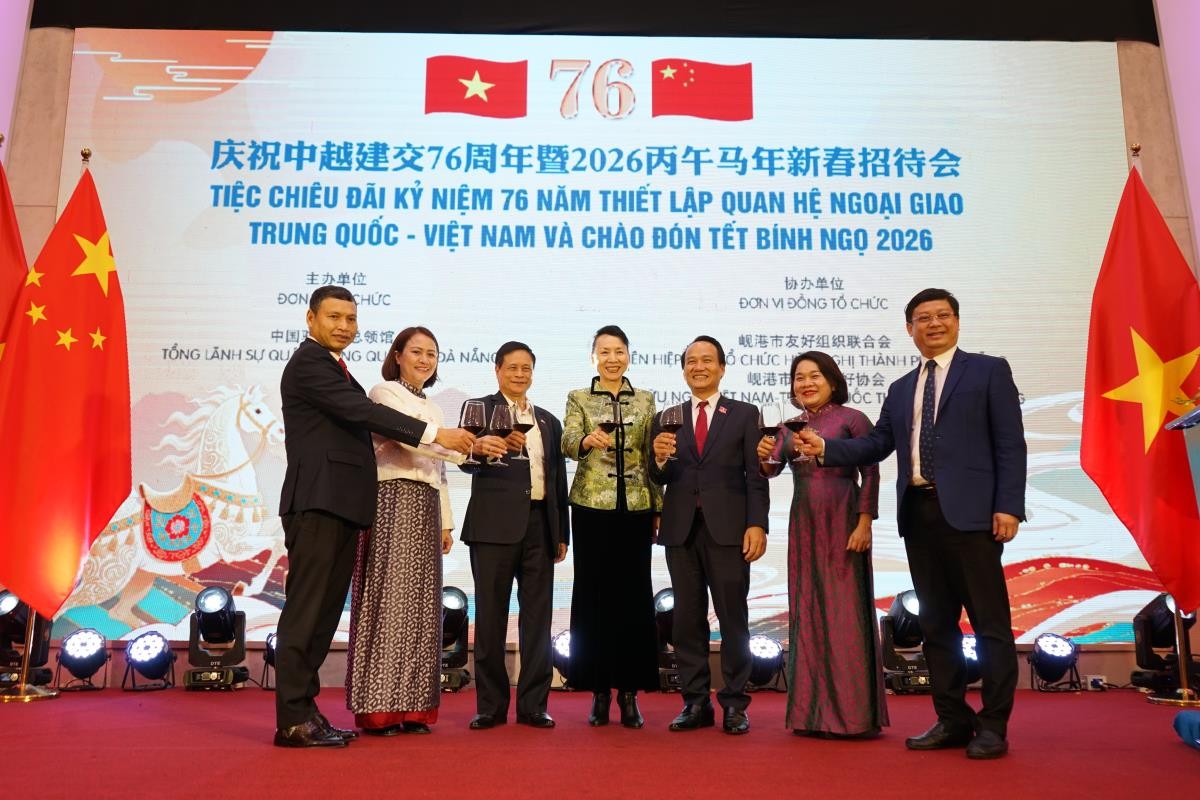 Đại biểu tham dự lễ kỷ niệm chúc mừng 76 năm Ngày thiết lập quan hệ ngoại giao Việt Nam - Trung Quốc