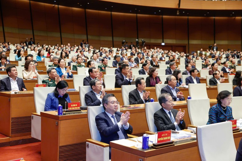 Thủ tướng: Để nhân dân nhanh chóng được thụ hưởng thành quả của Đại hội XIV