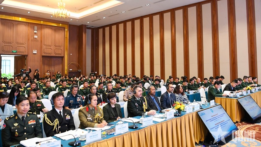 Nâng cao năng lực, bảo đảm an toàn cho phụ nữ Quân đội trong kỷ nguyên số