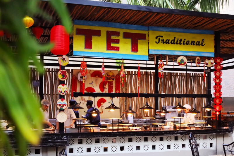 Đưa cả gia đình đi chơi Tết - bài toán không dễ giải