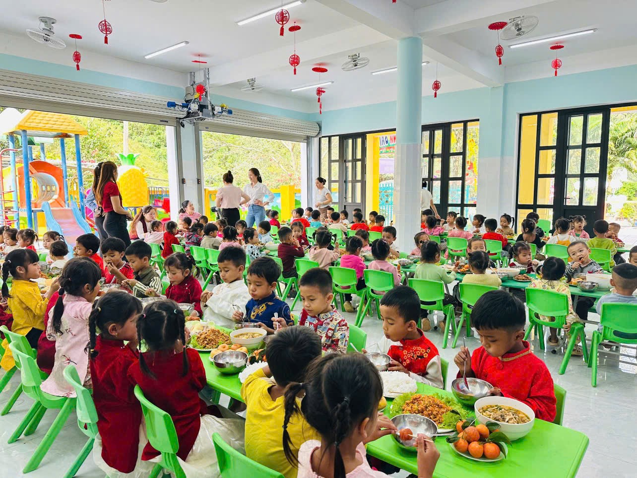 Zhi Shan Foundation trao quà Tết cho hơn 3.000 trẻ em vùng cao Quảng Trị