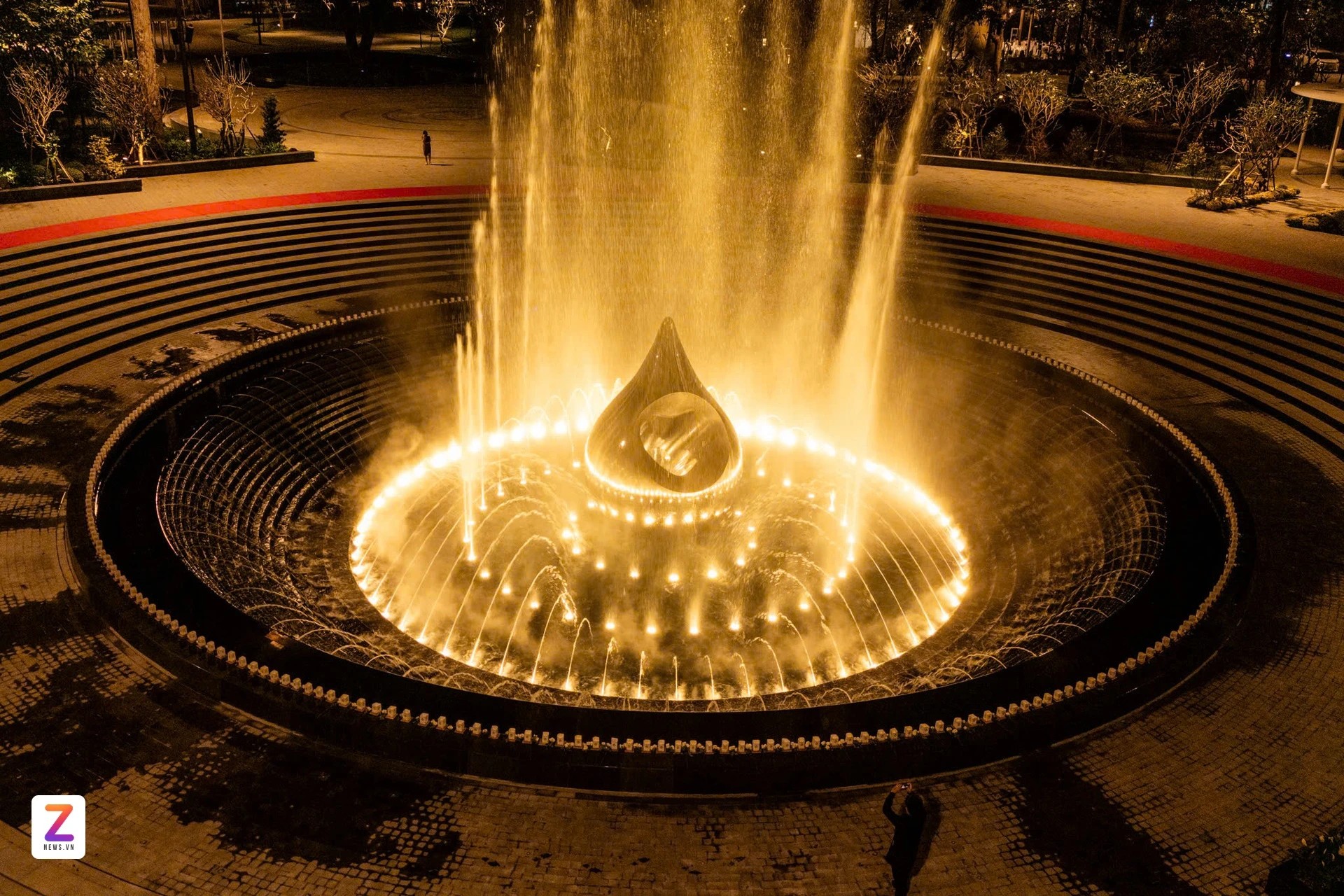 Tượng đài Giọt nước tại Công viên số 1 Lý Thái Tổ. (Ảnh: Cổng TTĐT TP.HCM)