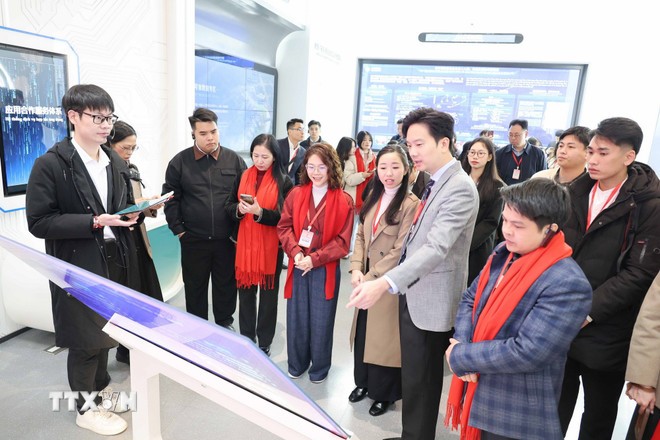 “Hành trình đỏ” kết nối tình hữu nghị thanh niên Việt Nam-Trung Quốc