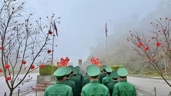 thieng lieng le chao co dau nam moi tai cac don bien phong o nghe an