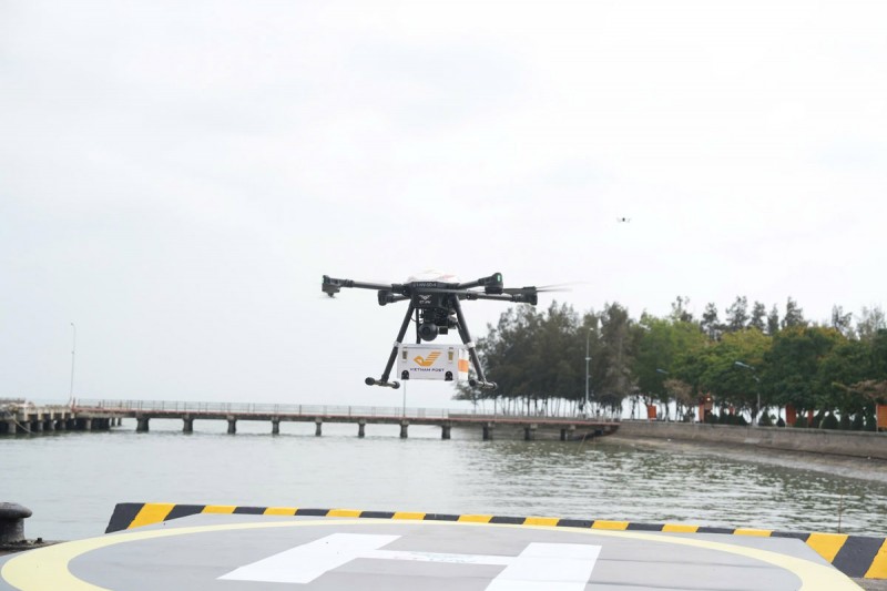 CT UAV và Tổng Công ty Bưu điện Việt Nam (VietnamPost) vừa khai trương tuyến giao hàng vượt biển Cần Giờ - Vũng Tàu bằng UAV