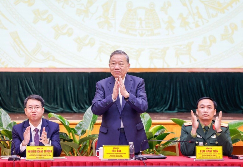 Tổng Bí thư Tô Lâm dự Hội nghị tiếp xúc giữa cử tri với người ứng cử đại biểu Quốc hội khóa XVI tại Hà Nội Tổng Bí thư Tô Lâm dự Hội nghị tiếp xúc giữa cử tri với người ứng cử đại biểu Quốc hội khóa XVI tại Hà Nội