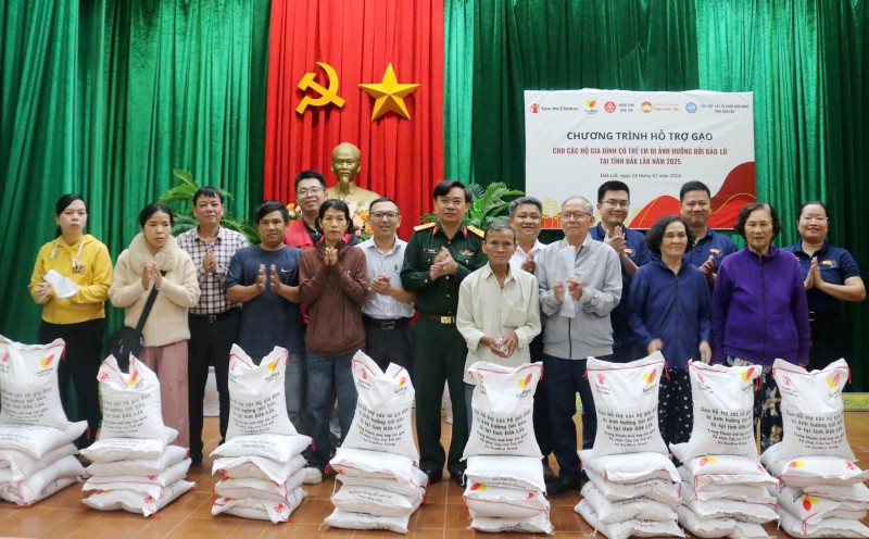 SCI trao hơn 12 tấn gạo cho người dân bị thiệt hại do thiên tai tại Đắk Lắk SCI trao hơn 12 tấn gạo cho người dân bị thiệt hại do thiên tai tại Đắk Lắk