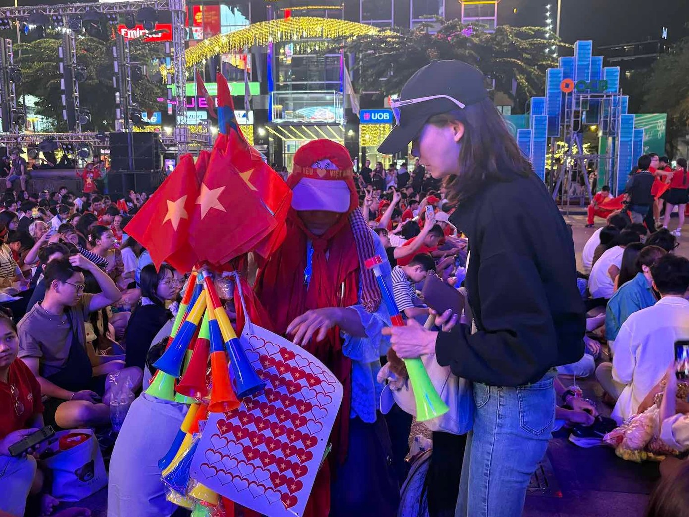 Phóng viên Nhật Bản trải nghiệm cuộc sống ở TPHCM.