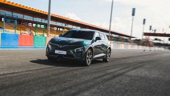 Mua xe 0 đồng với lãi suất cố định, VinFast VF 7 tăng sức nóng trong phân khúc C-SUV