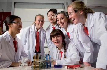 39 suat hoc bong toan phan tai new zealand