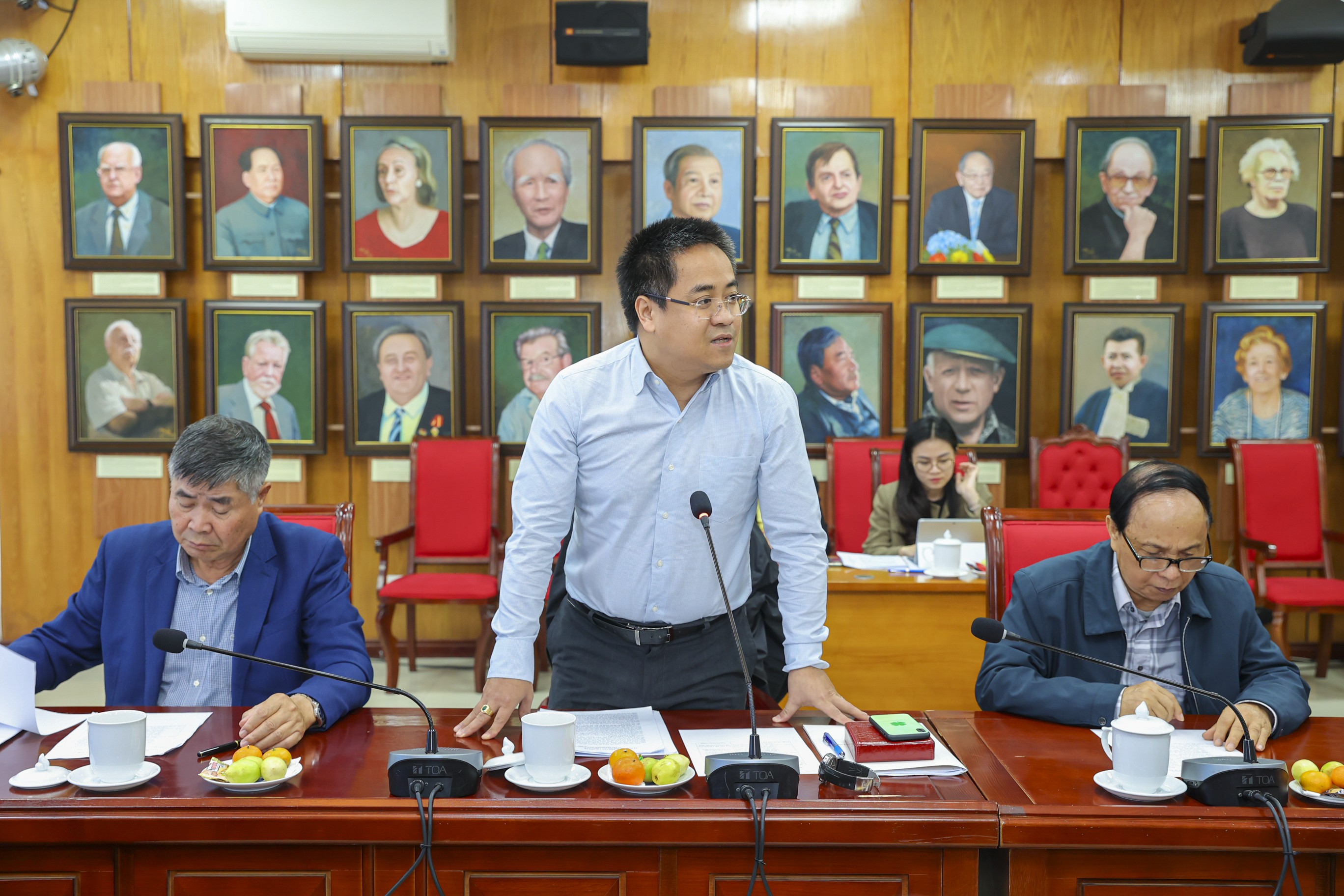 Tọa đàm: Đẩy mạnh đối ngoại và nâng tầm hội nhập quốc tế trong kỷ nguyên phát triển mới