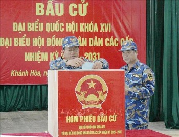 cu tri truong sa bo phieu bau cu som