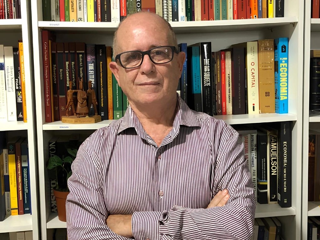 Nhà báo, nhà sử học Pedro de Oliveira, Tổng Thư ký Hội hữu nghị Brazil - Việt Nam. (Ảnh: KT)