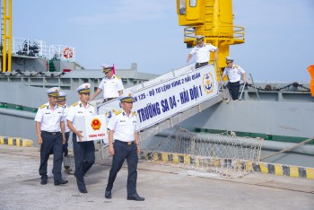 don to bau cu som tren bien hoan thanh nhiem vu tro ve dat lien