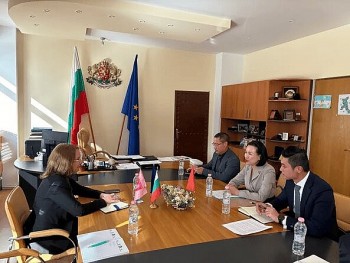 Promoting Vietnam’s Image at the Bulgarian Rose Festival