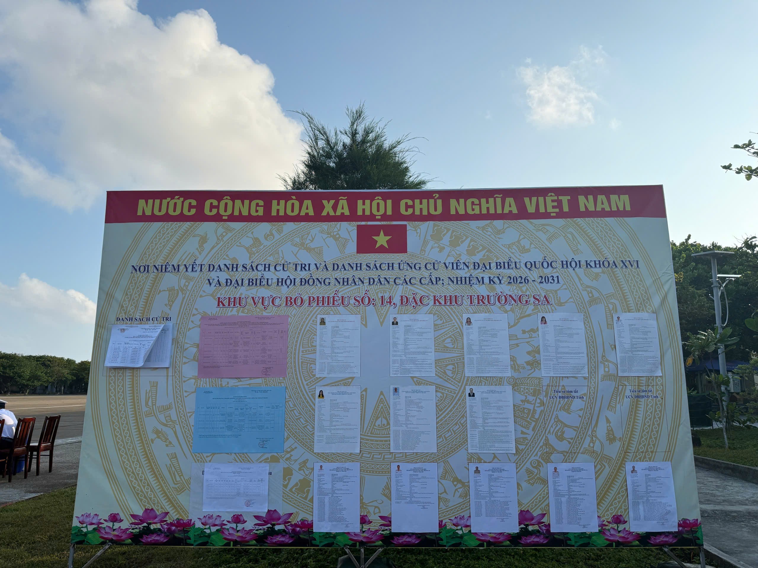 Hoàn tất công tác chuẩn bị cho “Ngày hội non sông” tại Trường Sa Hoàn tất công tác chuẩn bị cho “Ngày hội non sông” tại Trường Sa