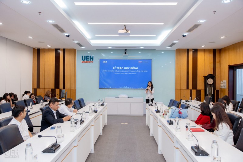 Tập đoàn GELEX trao học bổng cho sinh viên Trường Đại học Kinh tế TP. Hồ Chí Minh Sinh viên Lê Vũ Ngọc Hân chia sẻ xúc động về hành trình học tập và những cơ hội mở ra từ chương trình. Tập đoàn GELEX trao học bổng cho sinh viên Trường Đại học Kinh tế TP. Hồ Chí Minh Sinh viên Lê Vũ Ngọc Hân chia sẻ xúc động về hành trình học tập và những cơ hội mở ra từ chương trình.