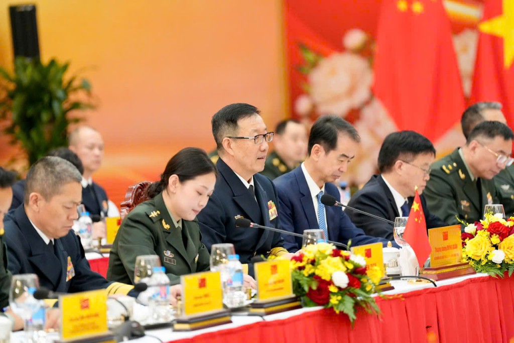 Giao lưu hữu nghị quốc ph&ograve;ng bi&ecirc;n giới Việt Nam - Trung Quốc lần thứ 10