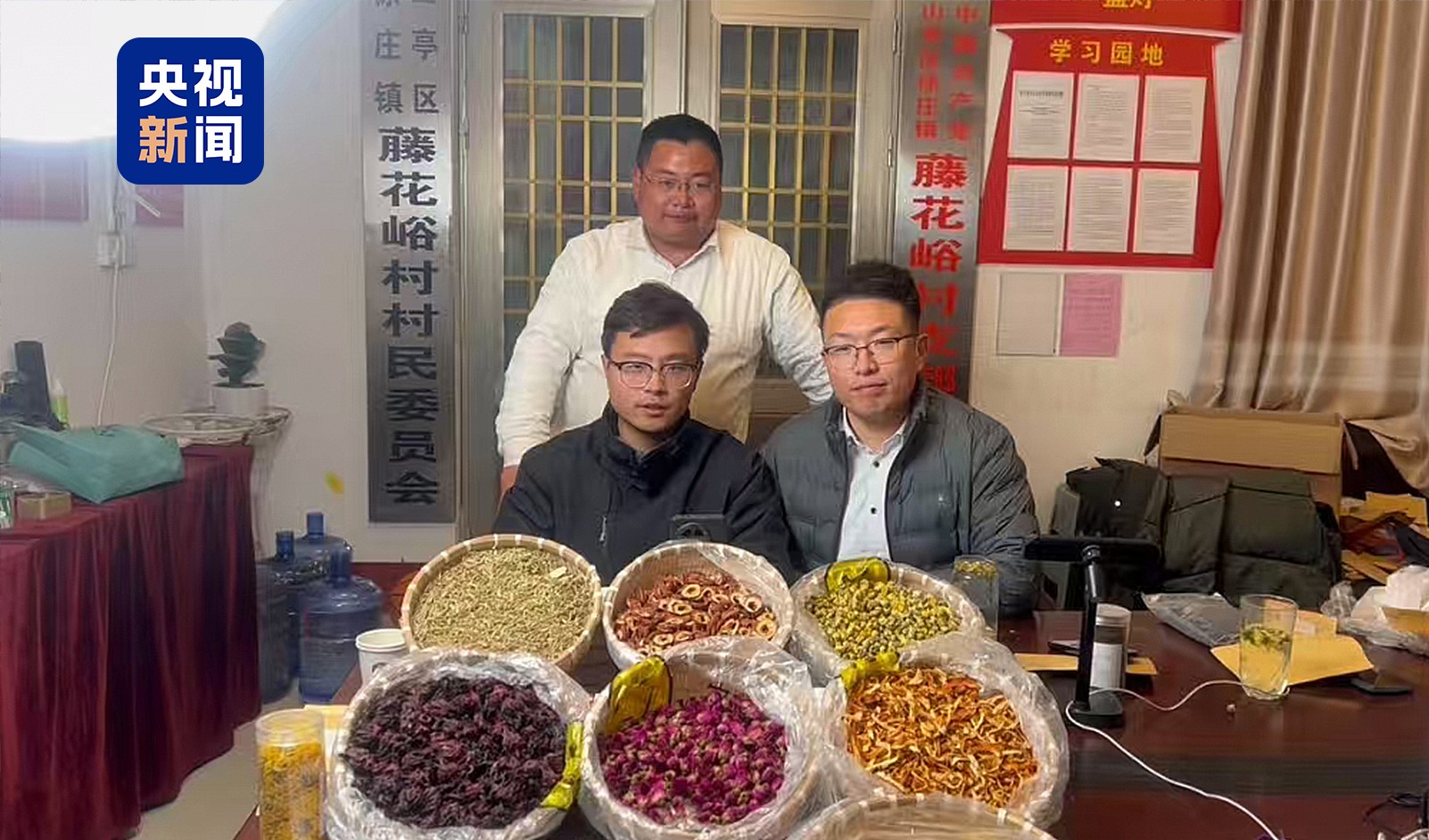 Bí thư Chi bộ thôn thế hệ 10X và hành trình làm thay đổi một ngôi làng