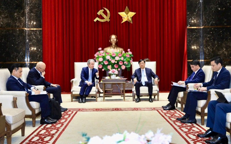 Nhiều định hướng hợp tác mới được chia sẻ trong cuộc làm việc. (Ảnh: T.L)