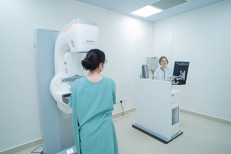 Đột phá công nghệ tầm soát ung thư vú tại Bệnh viện Vinmec Ocean Park 2 Đột phá công nghệ tầm soát ung thư vú tại Bệnh viện Vinmec Ocean Park 2