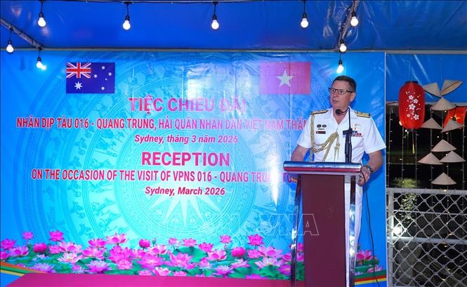 Chuẩn Đô đốc Christopher Smith, Tư lệnh Hạm đội Hải quân Hoàng gia Australia, phát biểu tại sự kiện. Ảnh: Lê Đạt/PV TTXVN tại Sydney