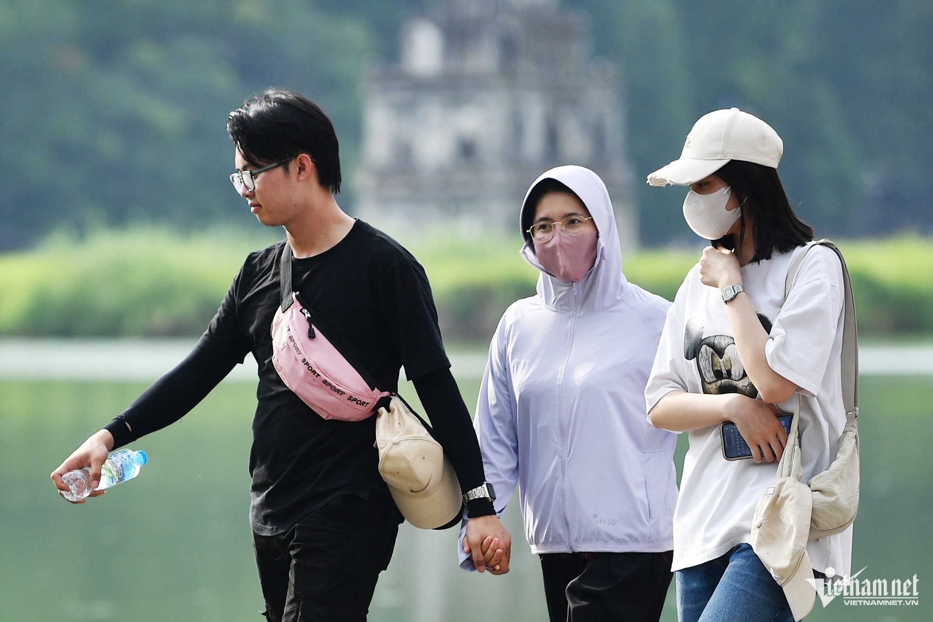 Thời tiết hôm nay (25/3): Tây Bắc Bộ nắng nóng, Hà Nội mưa rải rác