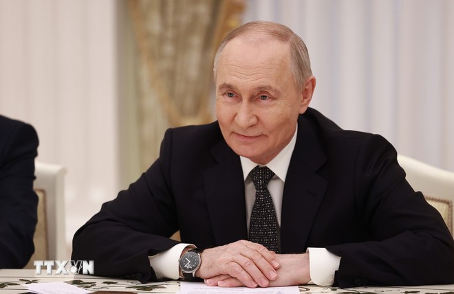 Tổng thống Putin giao Bộ Ngoại giao Nga xem xét miễn thị thực cho công dân Việt Nam Tổng thống Putin giao Bộ Ngoại giao Nga xem xét miễn thị thực cho công dân Việt Nam