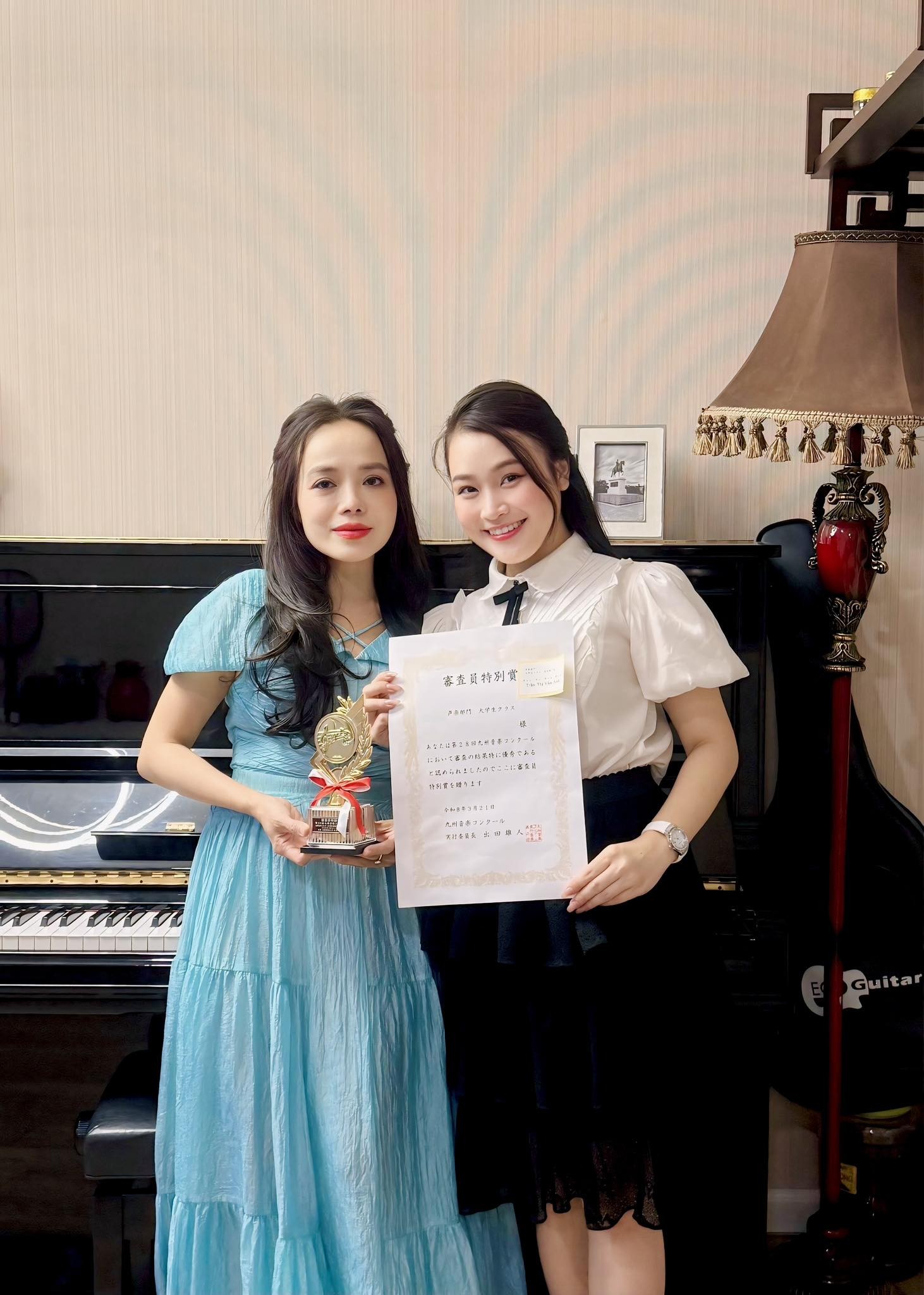 NSƯT Lan Anh (Học viện Âm nhạc Quốc gia), giảng viên trực tiếp hướng dẫn