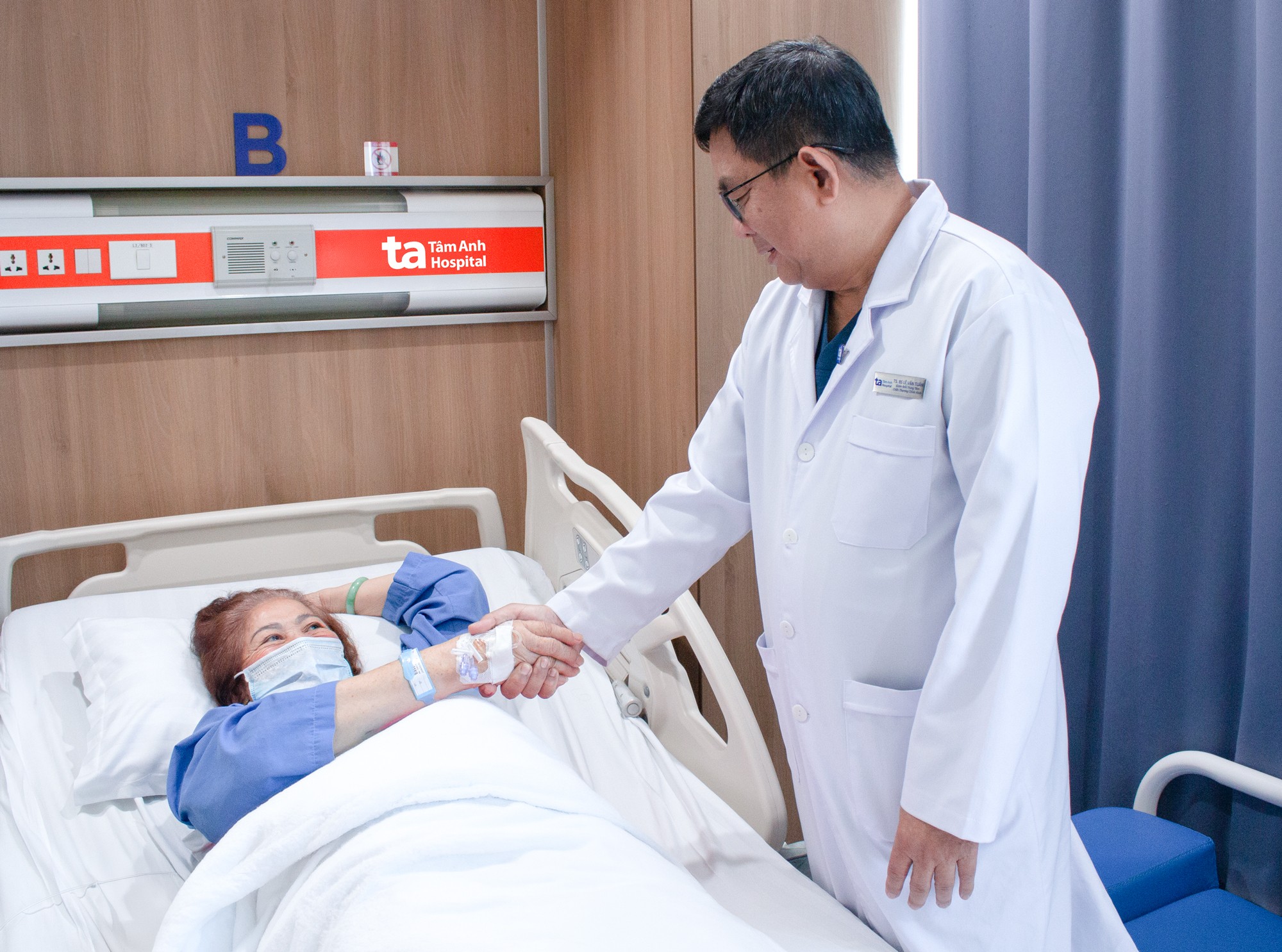 Việt Nam lần đầu có Robot AI thay khớp “siêu thao tác” chuẩn xác Việt Nam lần đầu có Robot AI thay khớp “siêu thao tác” chuẩn xác