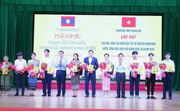 gap mat luu hoc sinh lao tai thanh hoa nhan tet co truyen bunpimay 2026