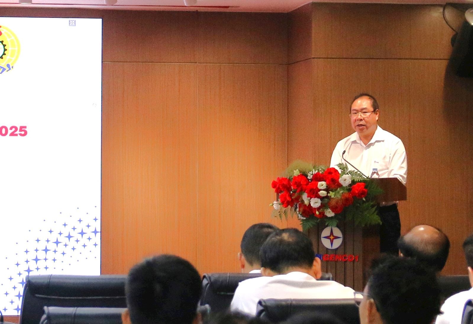 Đồng chí Đỗ Đức Hùng – Chủ tịch Công đoàn Điện lực Việt Nam ghi nhận và đánh giá cao những kết quả EVNGENCO1 đã đạt được trong triển khai các phong trào thi đua