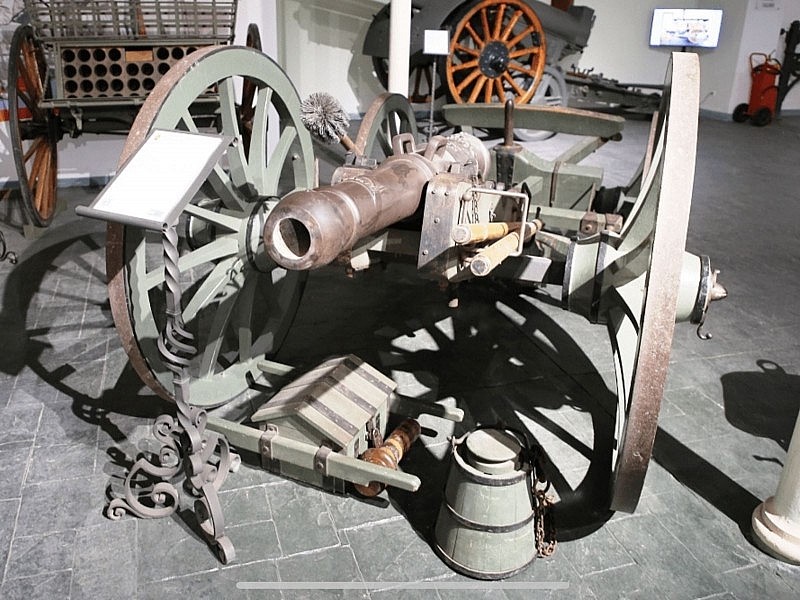 Góc nhìn mới về lịch sử khí tài quân sự từ nguyên liệu diêm tiêu