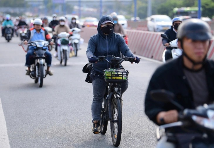 Ngày 02/4, kKhu vực miền Đông Nam Bộ có nắng nóng với nhiệt độ cao nhất phổ biến 35-36 độ, có nơi trên 36 độ