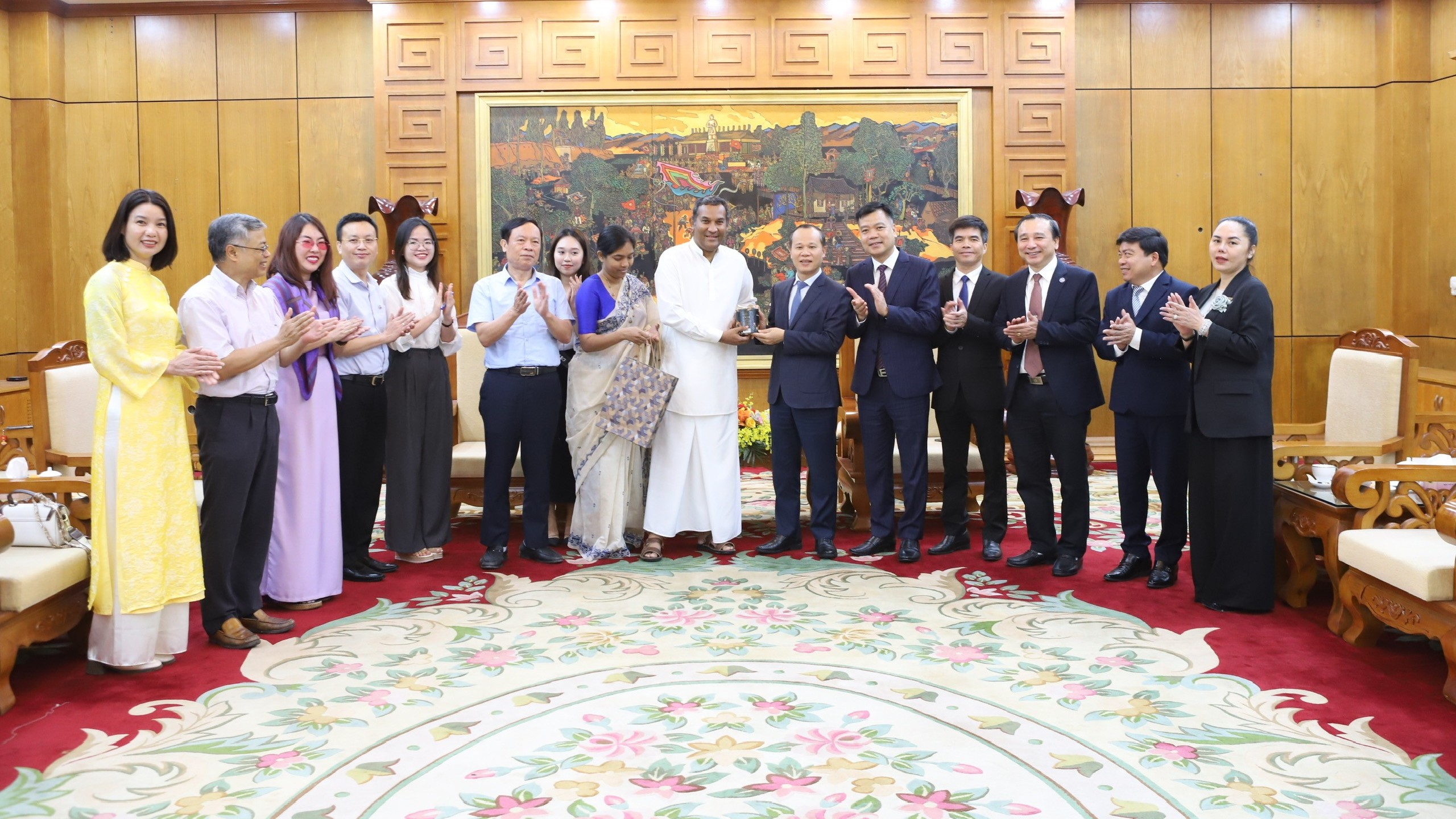 Đại sứ Sri Lanka làm việc tại Bắc Ninh, thúc đẩy giao lưu nhân dân và hợp tác trên nhiều lĩnh vực