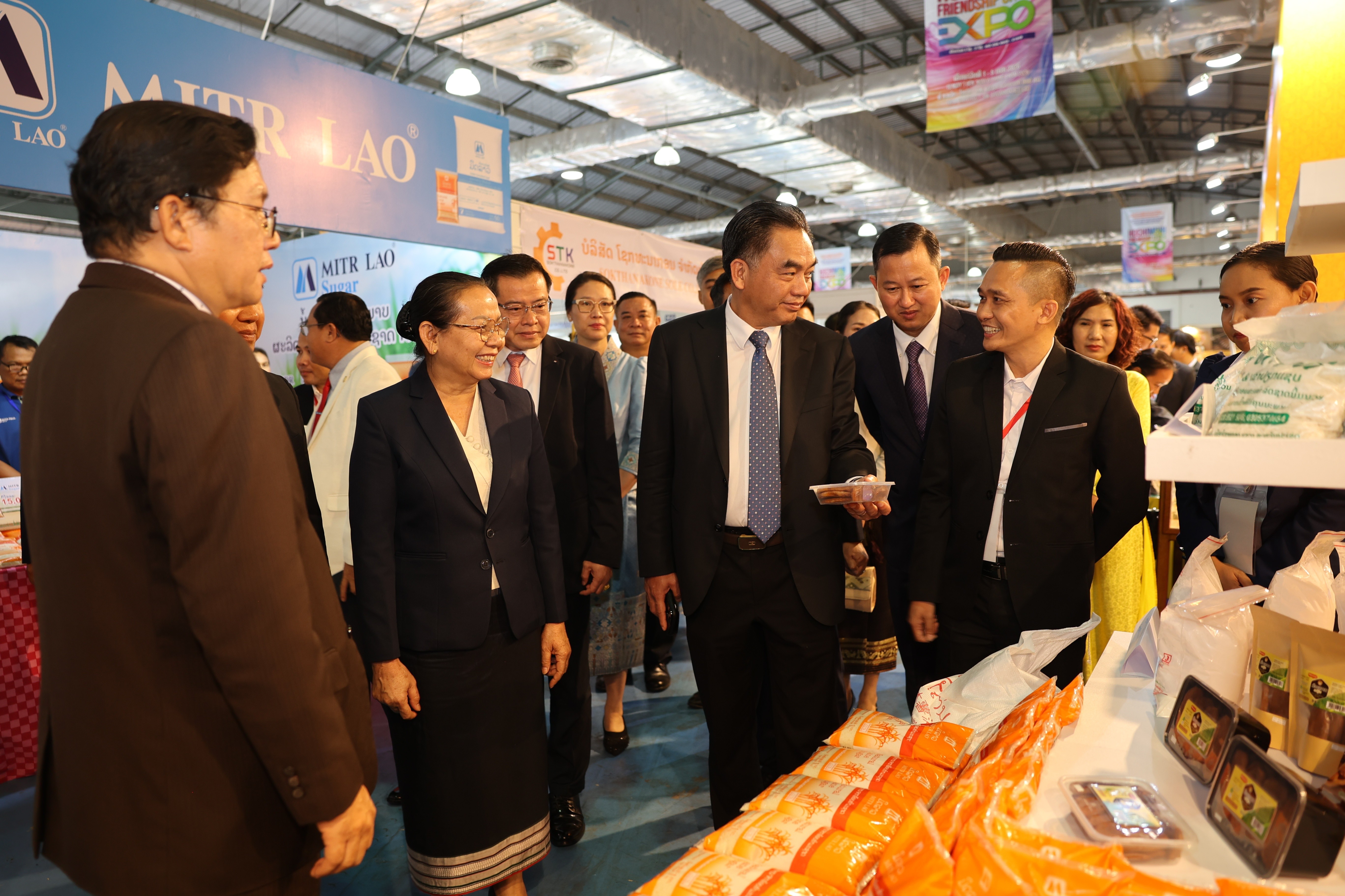 Kết nối doanh nghiệp Việt - Lào qua triển lãm tại Savannakhet