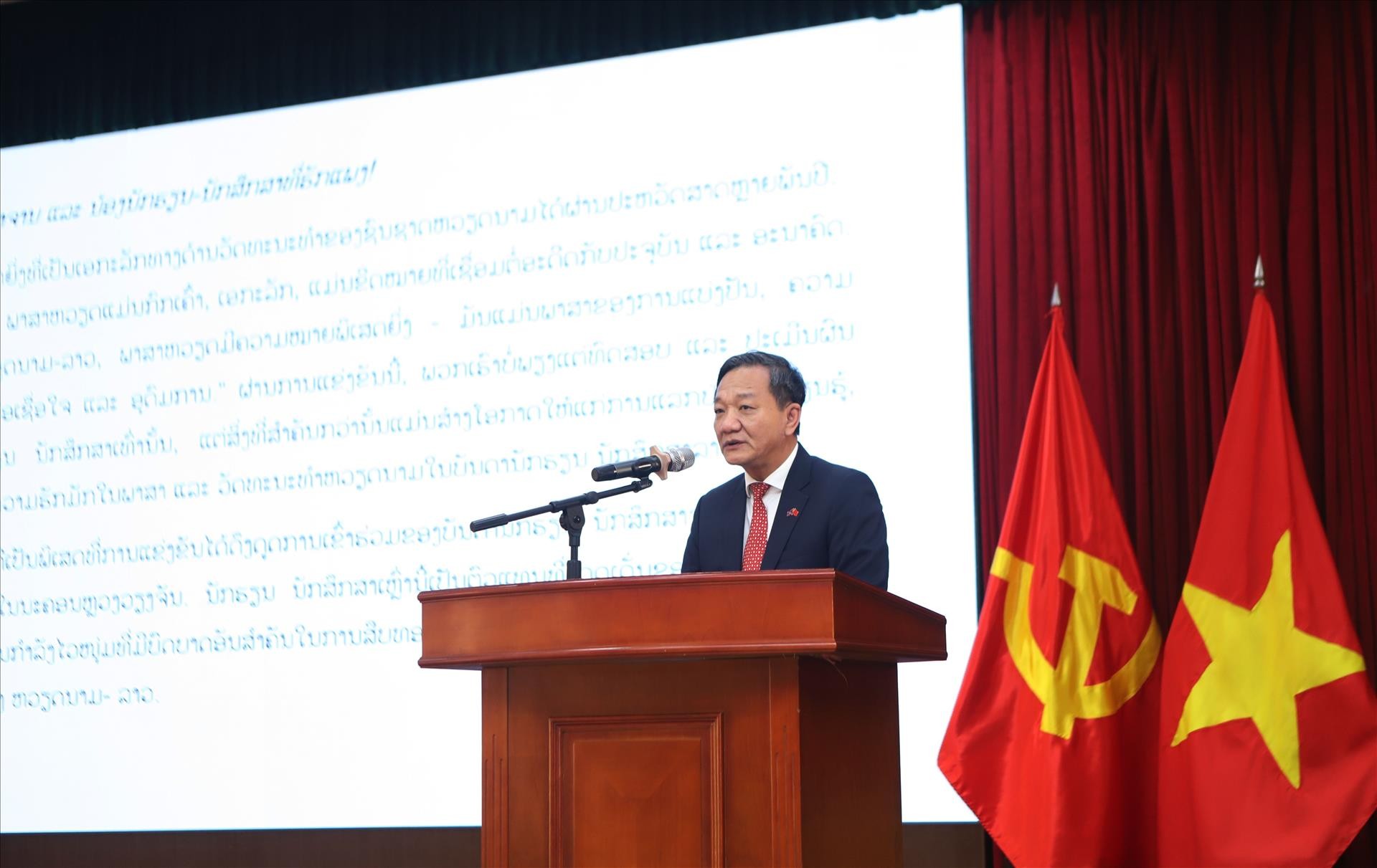 Đại sứ Việt Nam tại Lào Nguyễn Minh Tâm