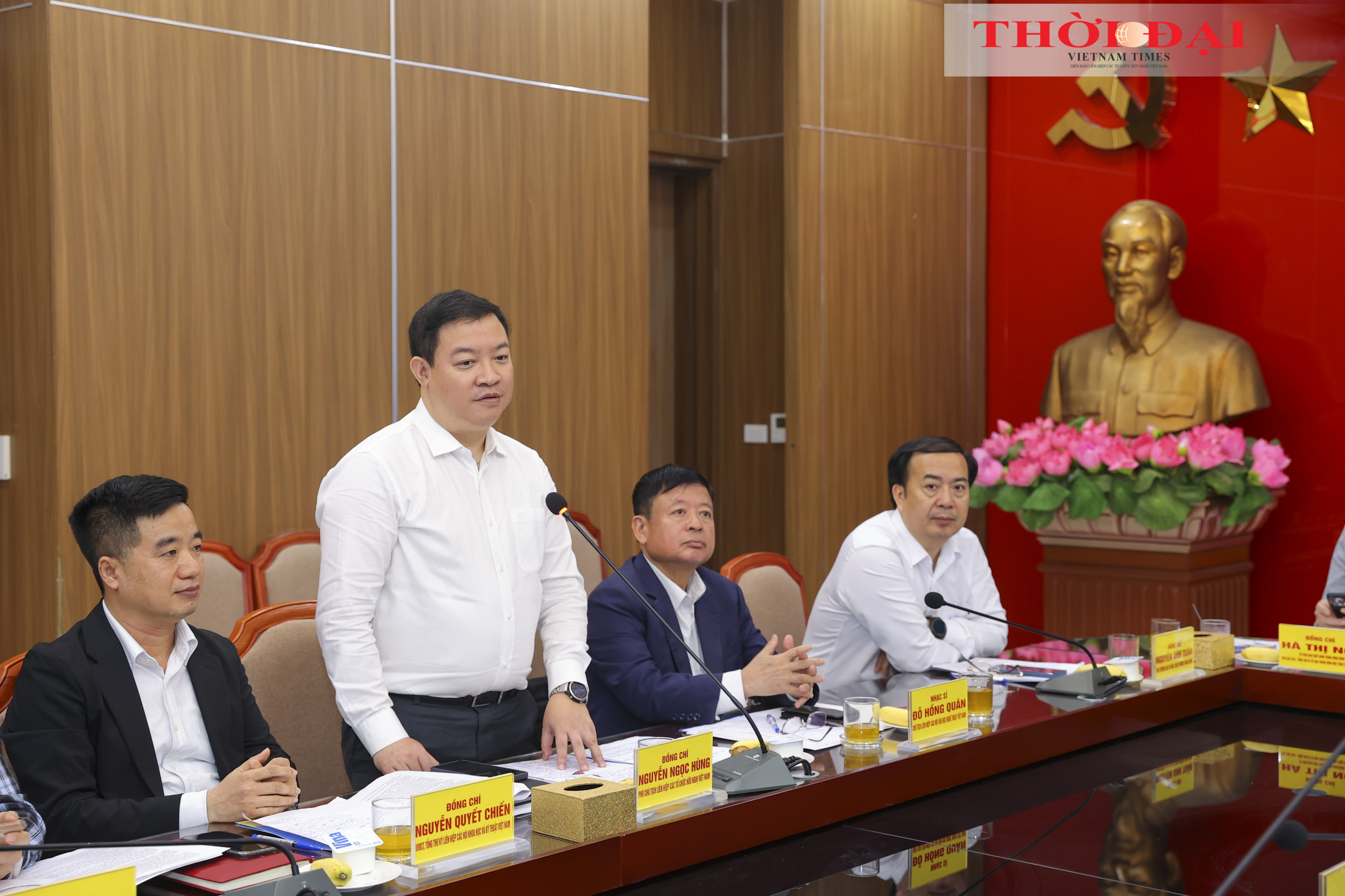 Đổi mới thi đua gắn với nhiệm vụ chính trị, tăng cường phối hợp trong toàn Khối