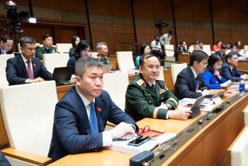 Quốc hội nghe báo cáo kết quả xác nhận tư cách đại biểu Quốc hội khóa XVI