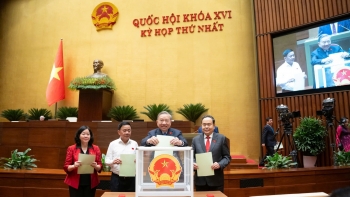 chu tich quoc hoi tran thanh man ky ban hanh 4 nghi quyet cua quoc hoi ve nhan su