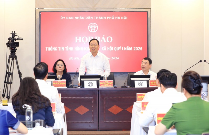 Nhiều thông tin tích cực về tình hình kinh tế - xã hội của Hà Nội được chia sẻ tại cuộc họp. (Ảnh: T.L)