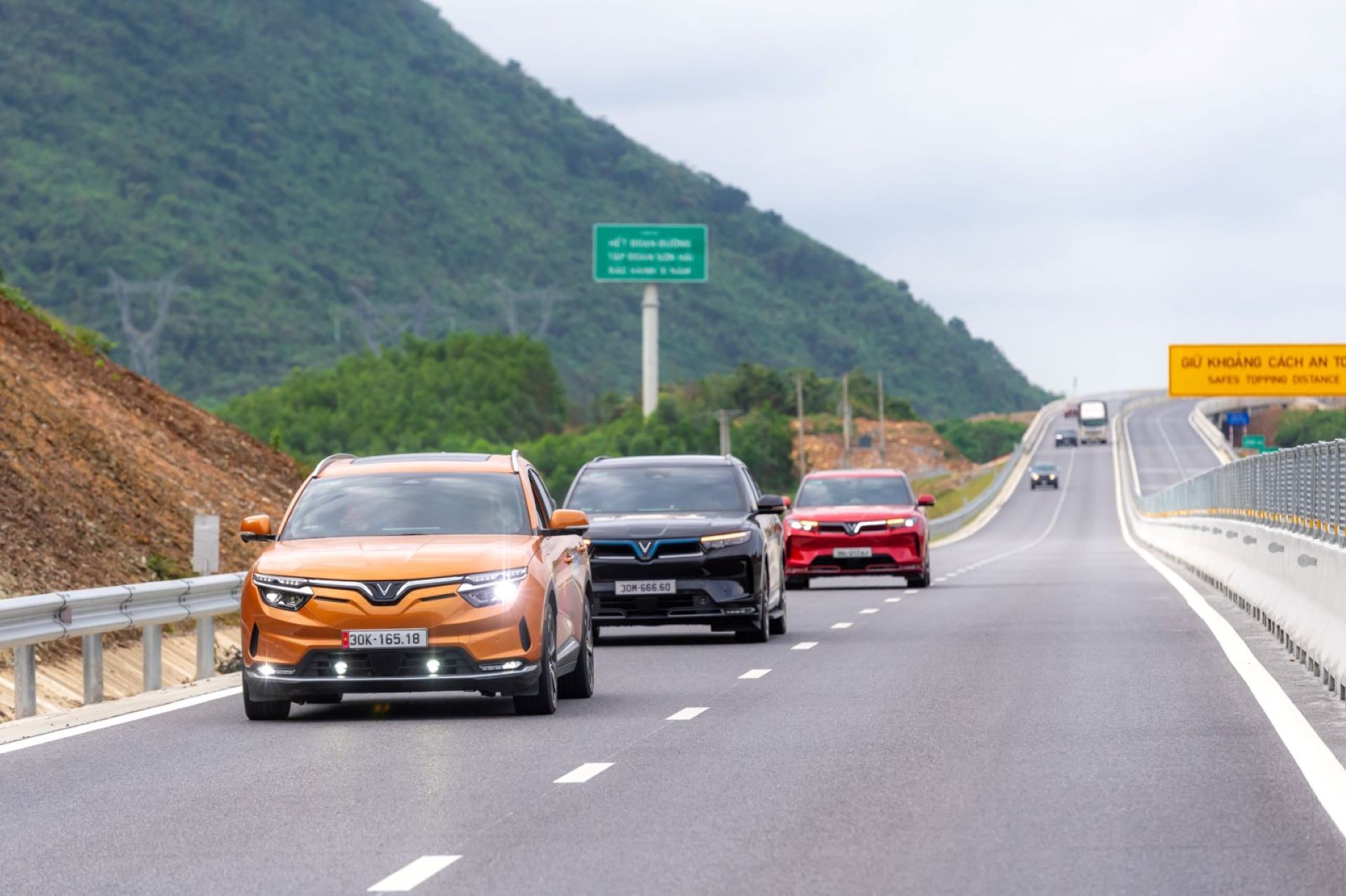 Chủ doanh nghiệp tiết lộ lý do mua VinFast VF 8: “Lãi đậm” cả trải nghiệm lẫn chi phí Chủ doanh nghiệp tiết lộ lý do mua VinFast VF 8: “Lãi đậm” cả trải nghiệm lẫn chi phí