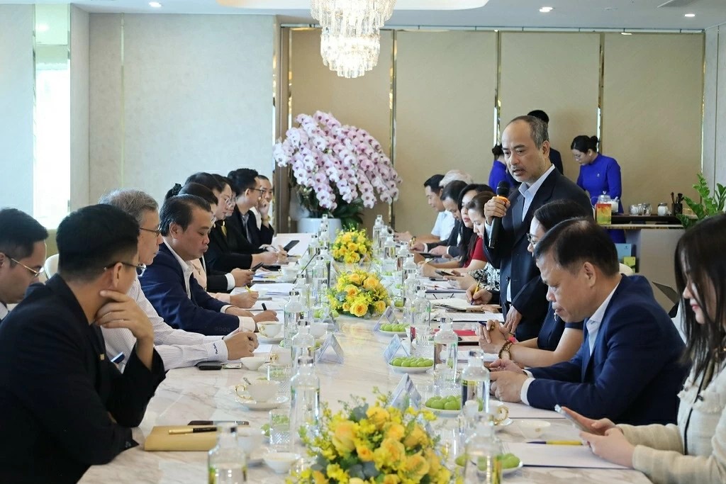 Đẩy mạnh công tác người Việt Nam ở nước ngoài, khơi thông nguồn lực phát triển Công tác người Việt Nam ở nước ngoài: khơi thông nguồn lực phát triển