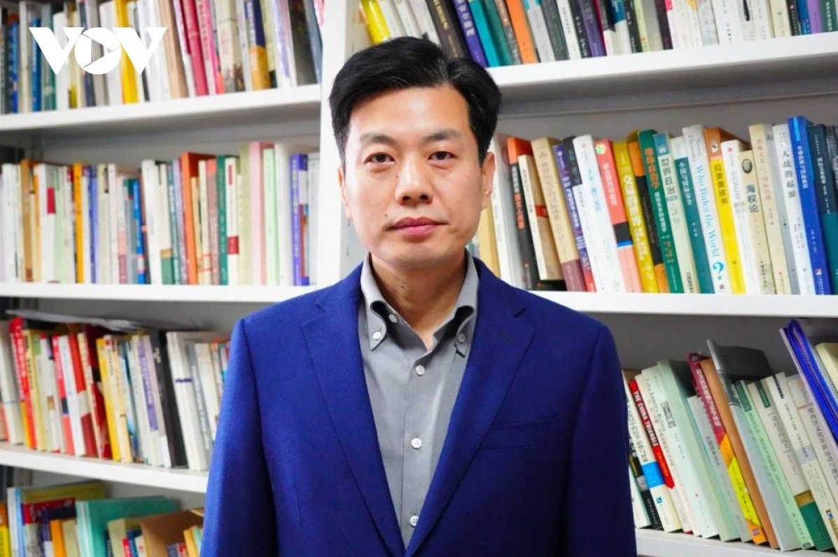 Giáo sư Thôi Thủ Quân, Đại học Nhân dân Trung Quốc