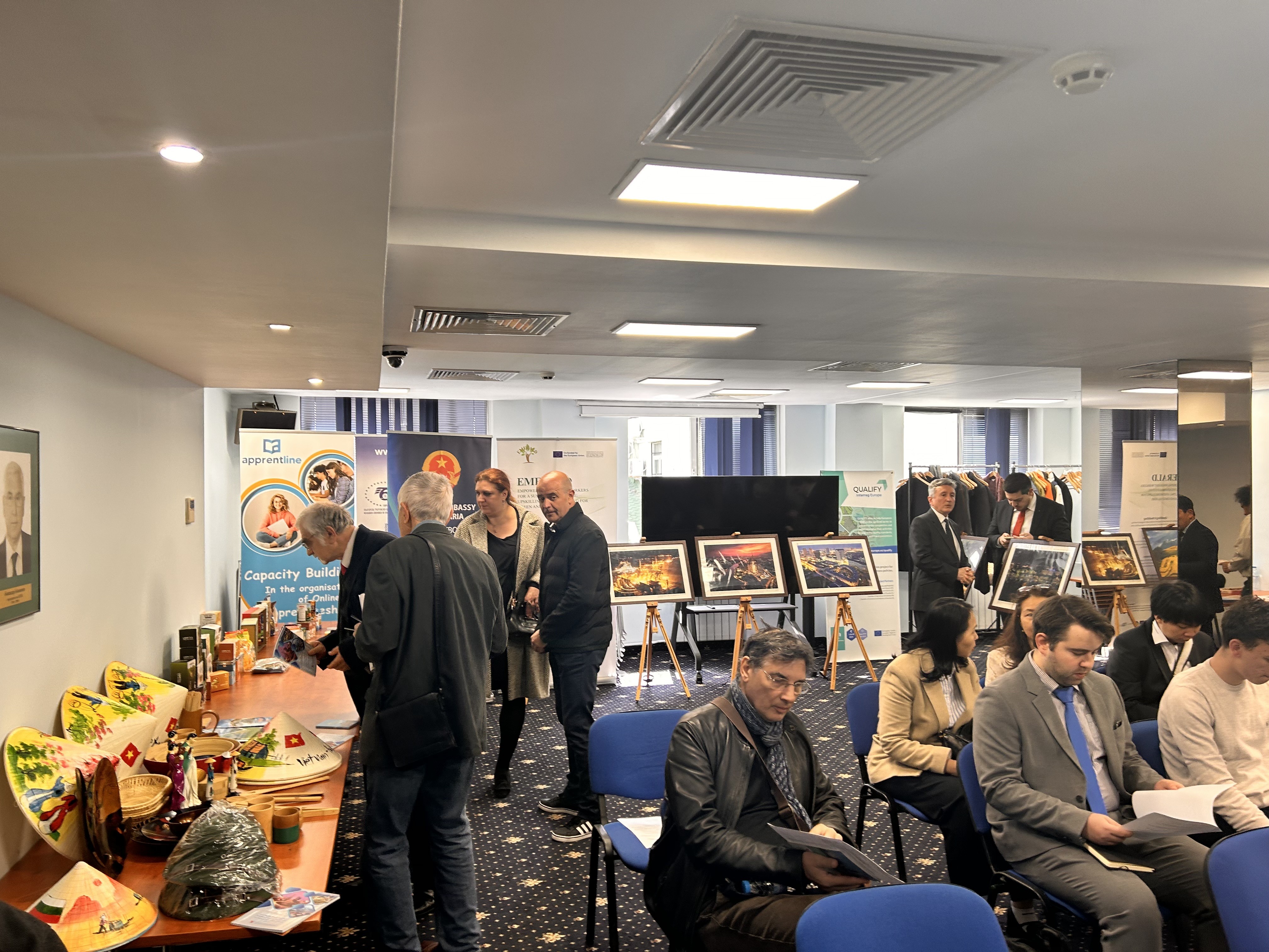 Việt Nam - Bulgaria thúc đẩy hợp tác trong lĩnh vực công nghệ, chuyển đổi xanh Việt Nam - Bulgaria thúc đẩy hợp tác trong lĩnh vực công nghệ, chuyển đổi xanh