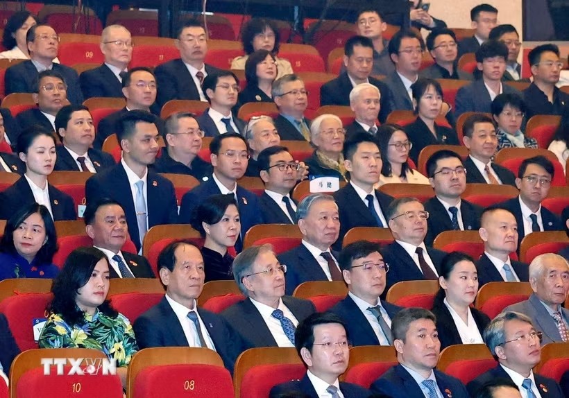 Tổng Bí thư, Chủ tịch nước dự Chương trình nghệ thuật hữu nghị Việt-Trung Tổng Bí thư, Chủ tịch nước dự Chương trình nghệ thuật hữu nghị Việt-Trung