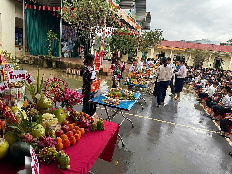 Giữ chuẩn quốc gia giữa xã nghèo vùng cao Điện Biên