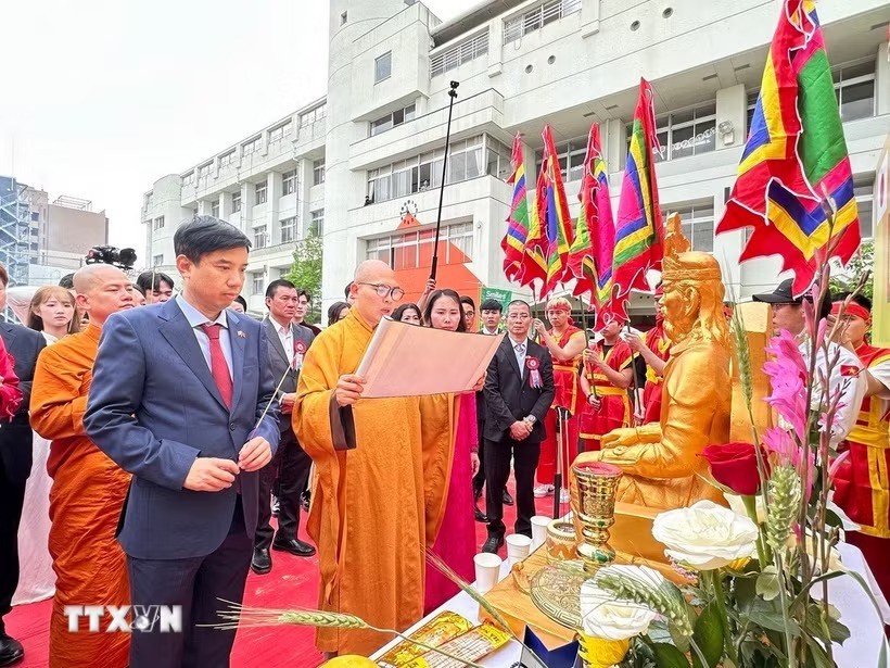 Lễ hội Văn hóa Việt Nam tại Osaka đầy xúc động và lan tỏa