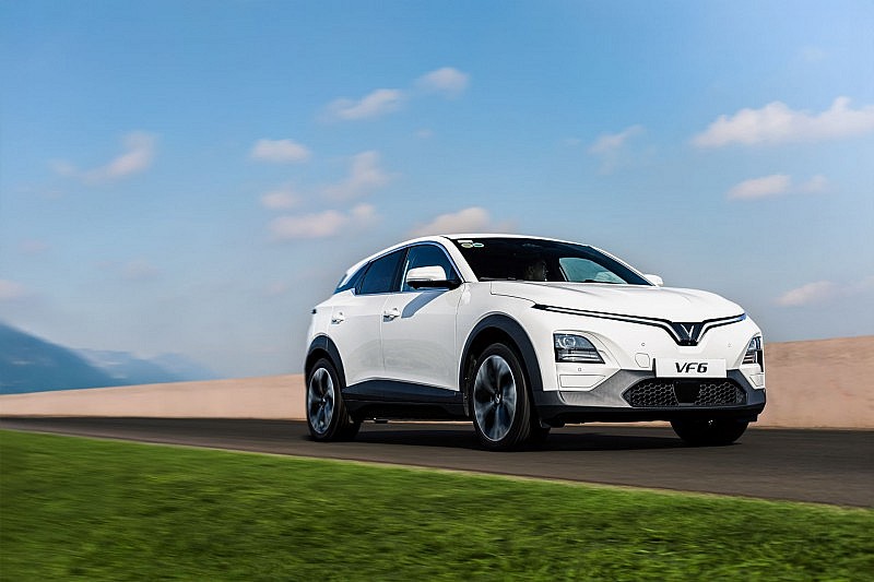 Chủ xe VinFast VF 6: “Tôi thấy may vì đã mua xe điện sớm”